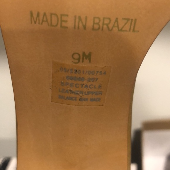 Bruno Valenti Metallic Gold Leather Sandals - Picture 7 of 7